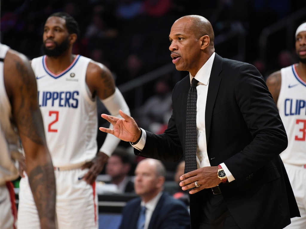 卢教练决策引争议,快艇输球根源在于进攻乏力 卢教练决策引争议,快艇输球根源在于进攻乏力